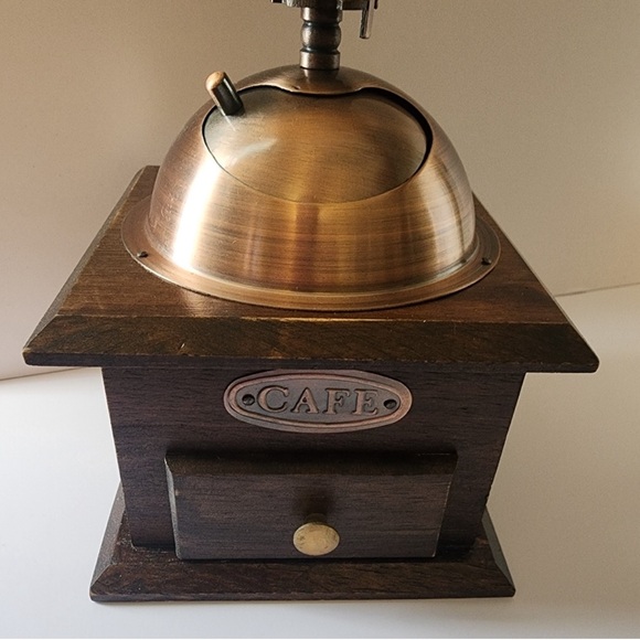 Vintage Handcrafted Wooden
Coffee Grinder - Picture 4 of 6